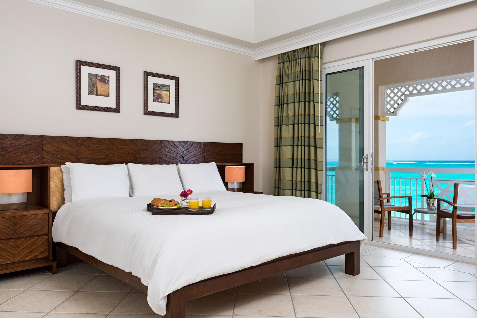 Alexandra Resort Грейс-Бэй Экстерьер фото